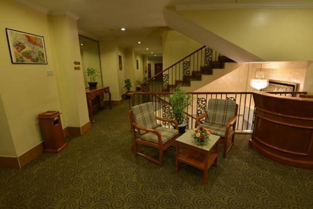 Grand Palace Hotel Yangon Dış mekan fotoğraf