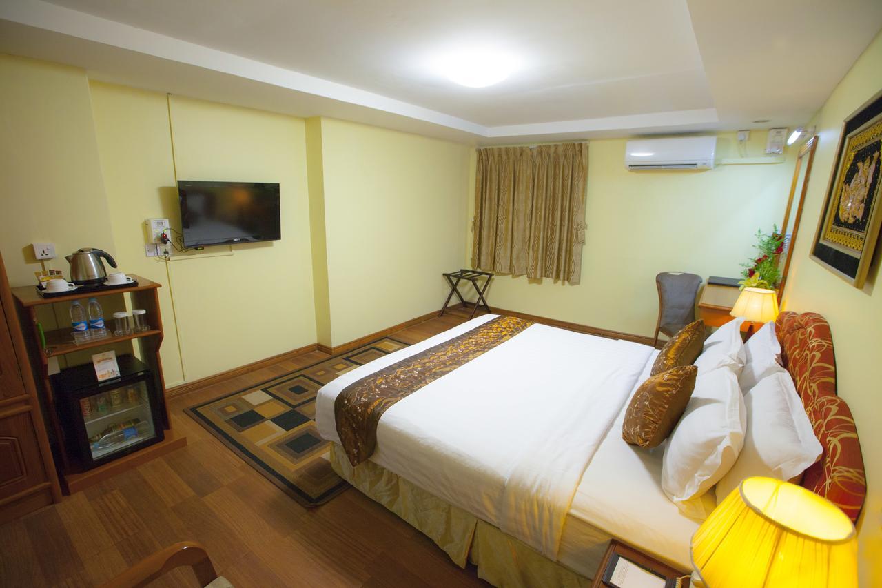 Grand Palace Hotel Yangon Dış mekan fotoğraf