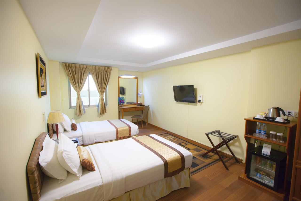 Grand Palace Hotel Yangon Dış mekan fotoğraf